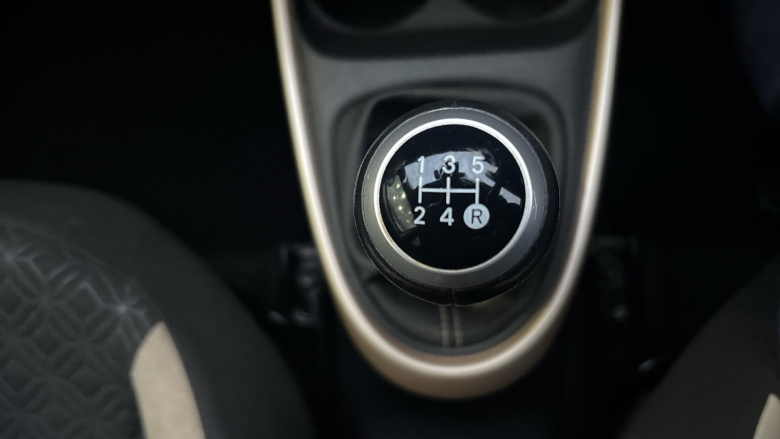 Toyota Aygo X 1.0 VVT-i Edge 5dr Petrol Hatchback